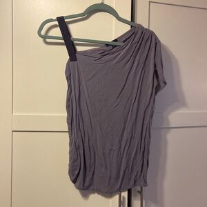 Gap one shoulder top